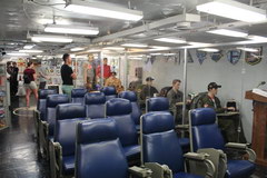 Авианосец USS Midway, Огромное количество помещений различного назначения